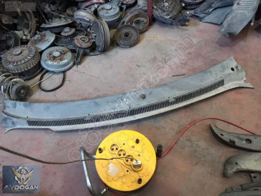 OTO CEM'DEN ÇIKMA VOLKSWAGEN TRANSPORTER T5 ÖN CAM ALT IZGARASI