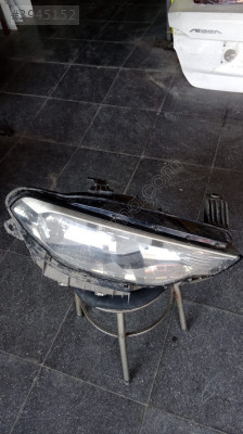 Fiat Egea sağ ön far içi nikalajlı