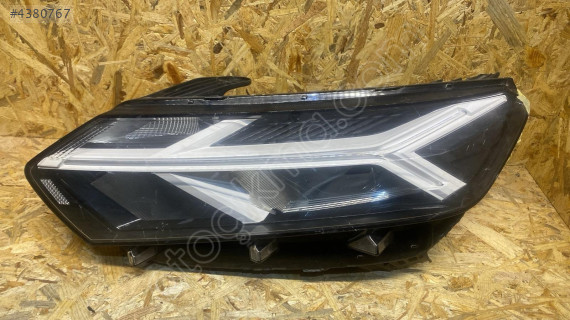 DACİA SANDERO 3 LOGAN JAGGER SOL ÖN FAR 260602561R