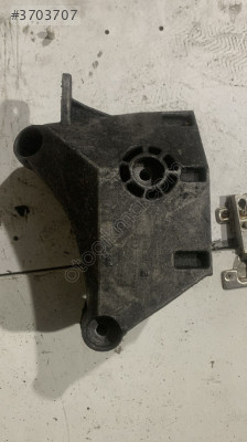 045199207 skoda süper b  motor kulağı