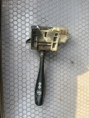 Nisaan sunny sinyal kolu