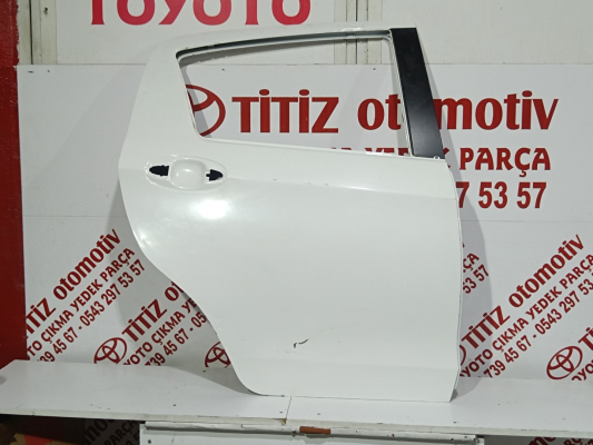 TOYOTA YARİS SAĞ ARKA KAPI 2012/2017