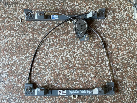 RENAULT KANGOO SAĞ ÖN KAPI CAM KRİKOSU 1998-2005 MODEL MANUE