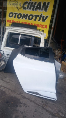RENAULT CLİO 4 SAĞ ARKA KAPI DOLU