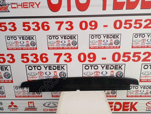 Isuzu D Max arka tampon üst plastik