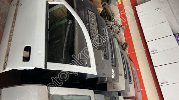 Opel Vectra bagaj kapağı