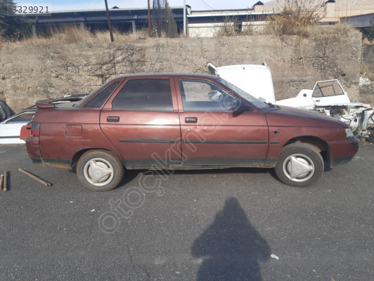 LADA VEGA 2000 MODEL SAĞ ÖN KAPI DOLU TEMİZ