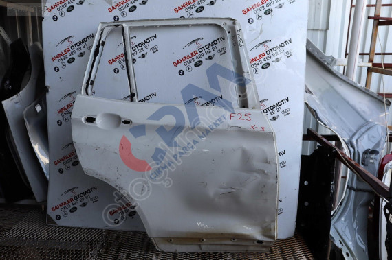 BMW X3 F25 SAĞ ARKA KAPI