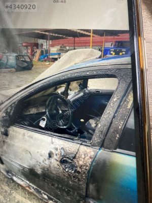 Peugeot 206 sol ön kapı