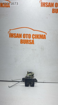 Hyundai i20 09-14 Bagaj Kapı Kilidi Orijinal Çıkma 81230-1J020