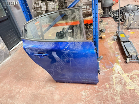 RENAULT TALİANT  - sag arka kapı