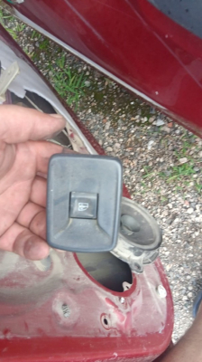 Dacia stepvay sağ arka cam dugmesi