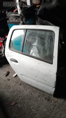 Renault Clio 2005 model sağ arka kapı