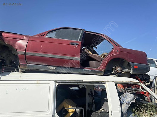 Nissan Sunny Sağ Ön Kapı - Oto Çıkma Parçaları