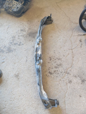 Mitsubishi L200 Ön tampon demiri