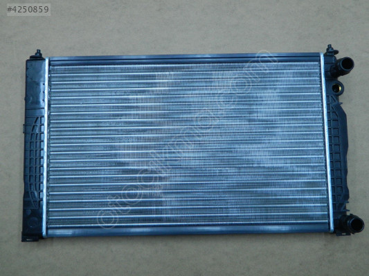 SU RADYATÖRÜ PASSAT 01-05 8D0121251Q