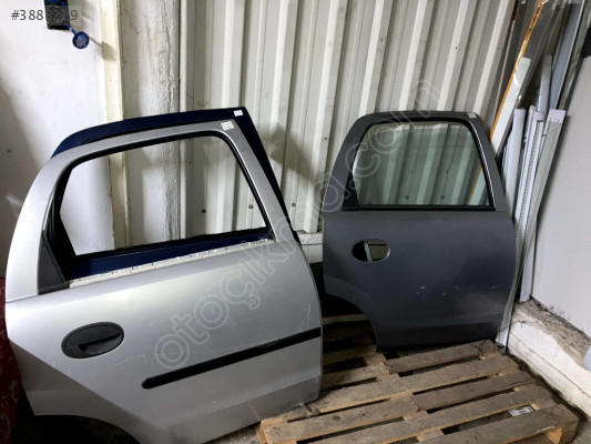 ÖZMEN OPEL CORSA C ÇIKMA SAĞ ARKA KAPI