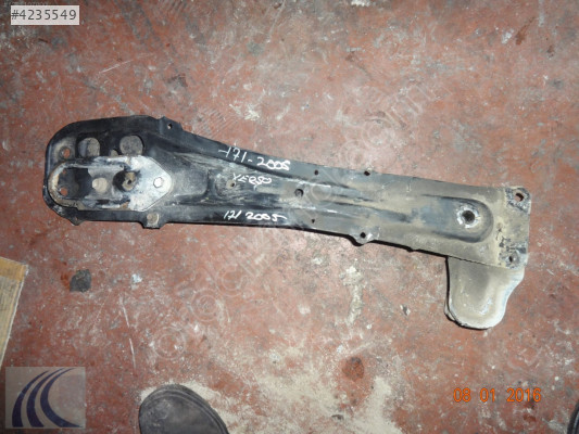 TOYOTA VERSO 2005 ÇIKMA ÖN PANEL ALTI TRAVEZİ