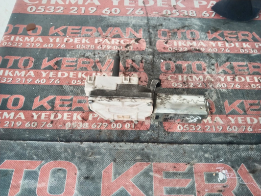FIAT PALİO ARKA SILECEK MOTORU  CIKMA