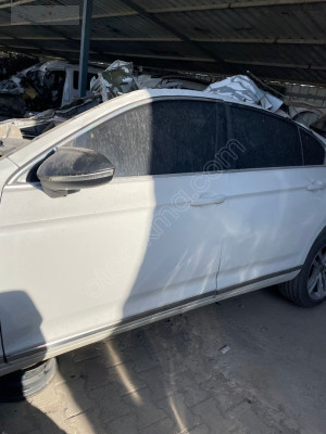 VW PASAST B8 SOL ÖN KAPI ÇIKMA ORJİNAL
