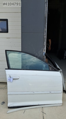 ÖN KAPI - SAĞ - AUDI A3 04-13 - ( 8P4831052A )