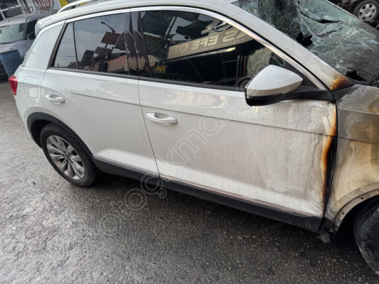 VOLKSWAGEN T-ROC ÇIKMA SAĞ ÖN KAPI