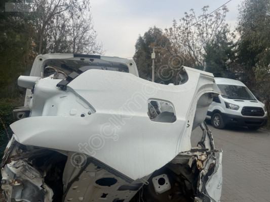 Peugeot 301 sol arka Çamurluk
