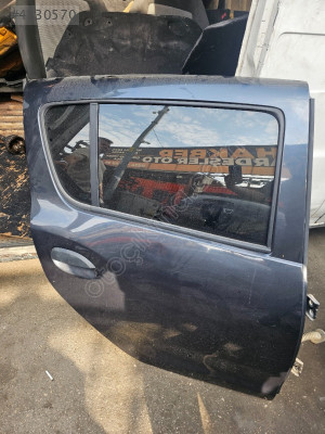 DACİA SANDERO SAĞ ARKA KAPI DOLU