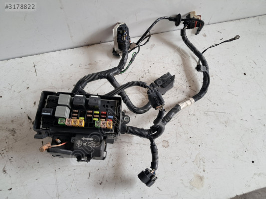FORD TRANSİT MOTOR İÇİ SİGORTA KUTUSU VE TESİSAT