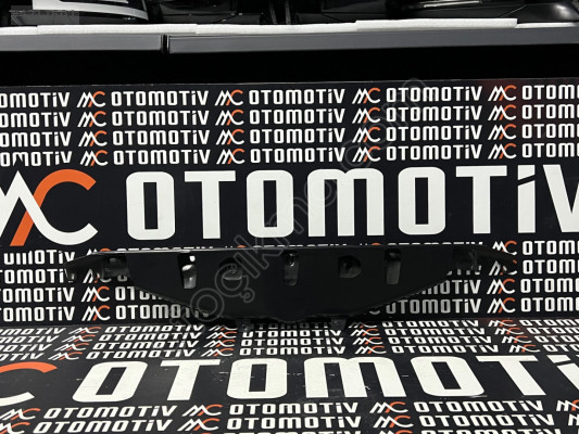 F10 Ön panel üst sacı 51647200689