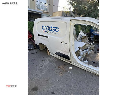 CİTROEN BERLINGO SAĞ ARKA SÜRGÜLÜ KAPİ DOLU SÖKME HATASIZ