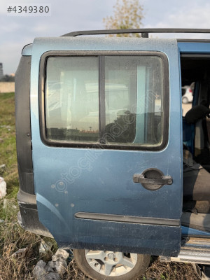 2004 FİAT DOBLO SAĞ SÜRGÜLÜ KAPI