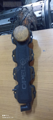 Opel combo b 1.4 8 valf benzinli motor külbütör kapağı çıkma