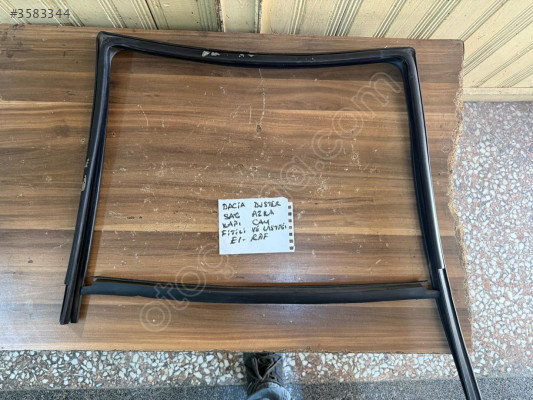 DACİA DUSTER SAĞ ARKA KAPI CAM LASTİĞİ OLUK FİTİLİ ORJİNAL ÇIKMA