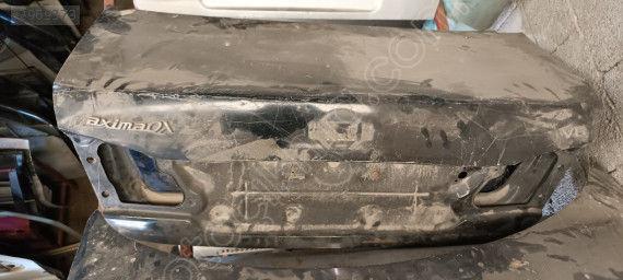 Nissan maxima arka bagaj kapağı
