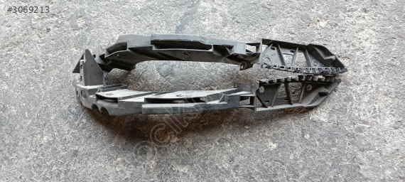 Volkswagen Polo ön tampon braketleri