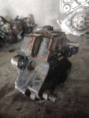 0445010073 BMW X5 Çıkma Yakıt Pompası Orjinal Temiz