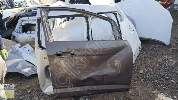 FORD CMAX SAĞ ÖN KAPI GÖÇÜKLÜK ÇIKMA ORİJİNAL 2010-14