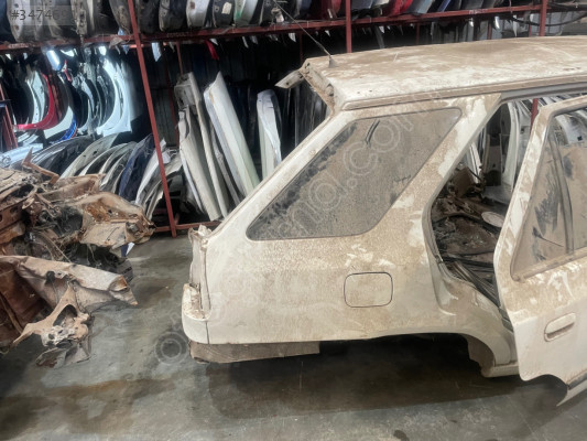 Skoda Felicia Sağ arka kelebek camı