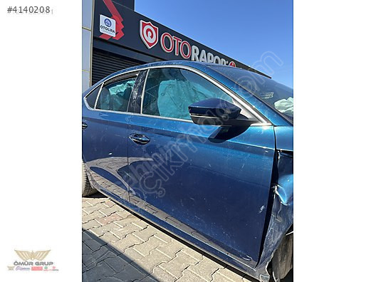 SKODA OCTAVİA SAĞ ÖN KAPI ORJİNAL ÇIKMA HATASIZ - 5E3831052