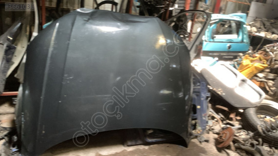 Audi a4 ön kaput çıkma