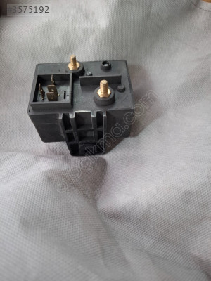Pejo J9 münübis ısıtici buji kutusu TENU 12V 1586
