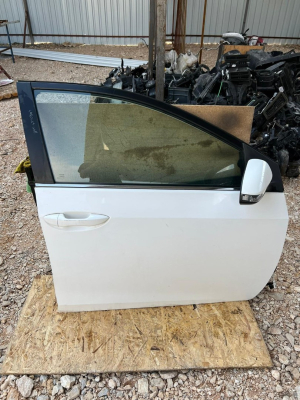 TOYOTA COROLLA SAĞ ÖN KAPI