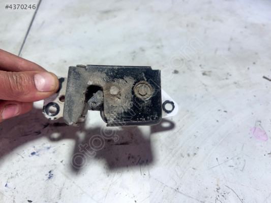 HONDA CİVİC EG KASA  HB 91-95 ARKA BAGAJ KİLİDİ ÇIKMA ORJİNAL