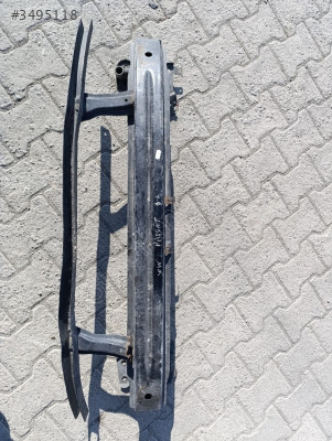 Volkswagen Passat B6 ön tampon demiri