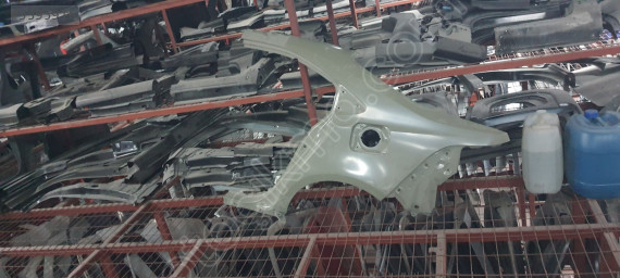 Toyota corolla 19 /23 sol arka camurluk sefalılar oto cikma