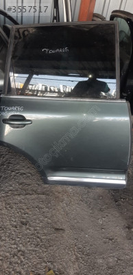 VOLKSWAGEN TOUREG SAĞ ARKA KAPI GÜÇMANLAR