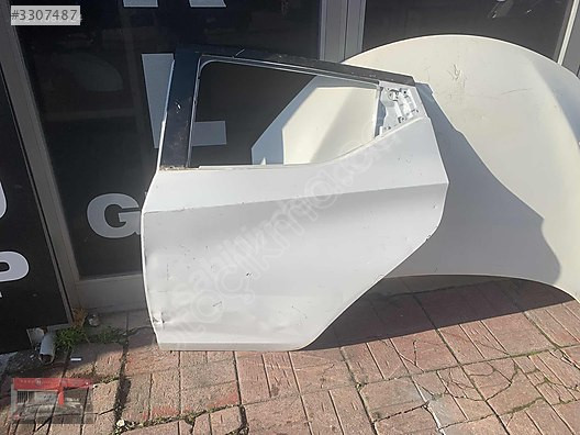 Nissan Micra 2019/24 K14 sol arka kapı çıkma parça