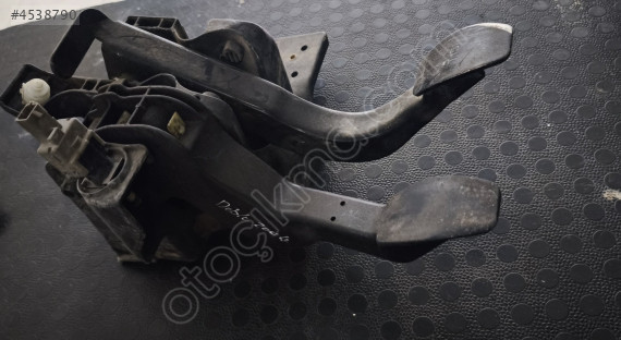 FİAT DOBLO 2004 DEBRİYAJ - FREN PEDAL SETİ