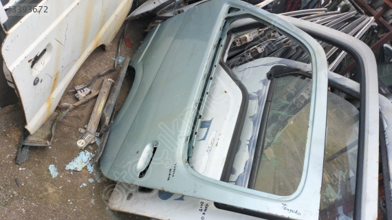 Toyota hiace kapıları